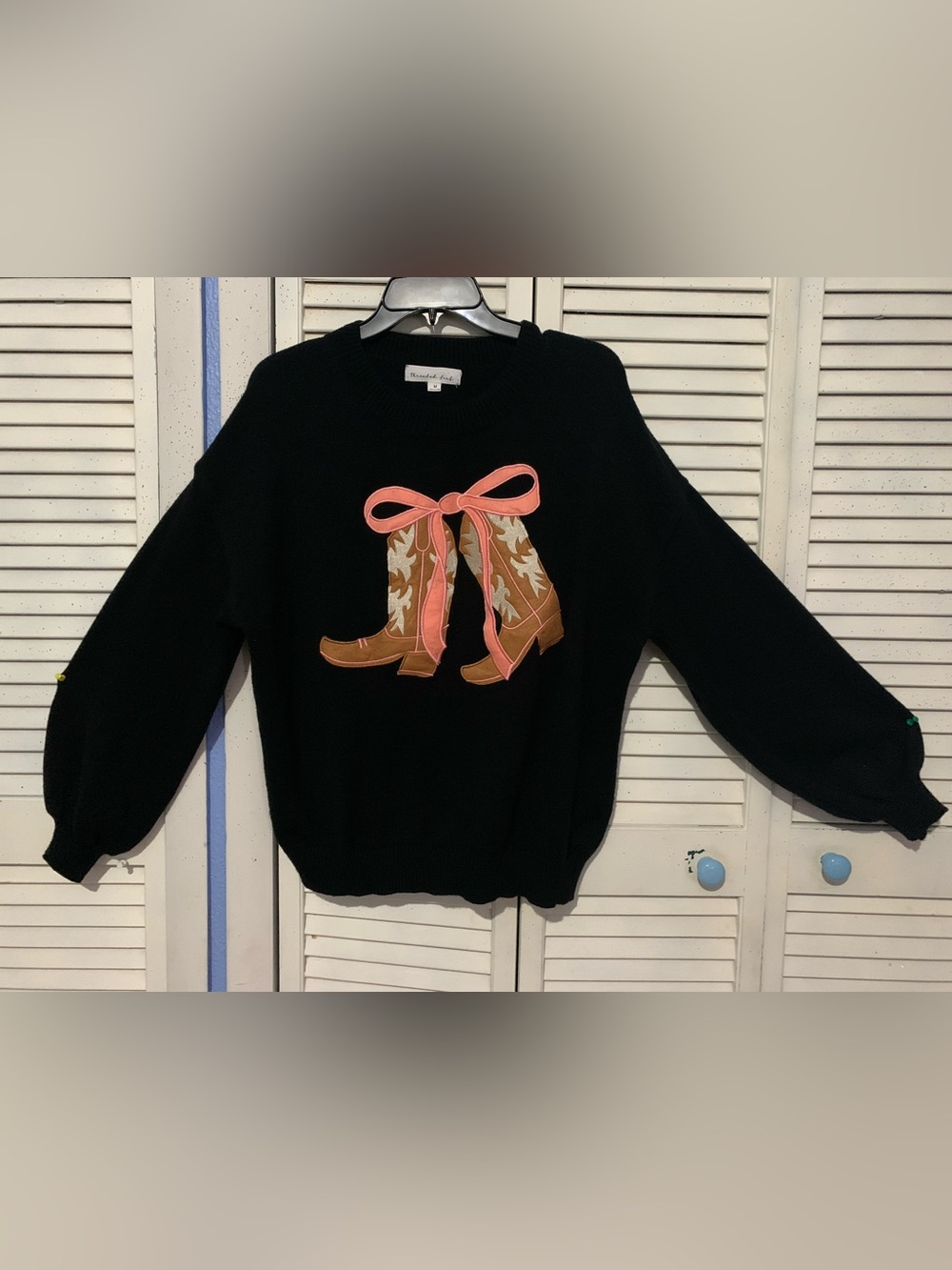 Threaded Leaf Black Cowgirl Boots & Pink Bow Oversized Sweater